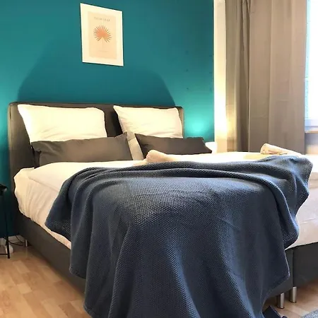 Lime Homes: Kueche, Balkon, Netflix *