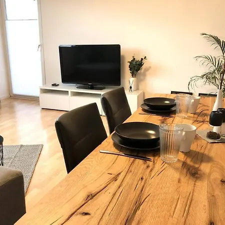 Apartment Lime Homes: Kueche, Balkon, Netflix