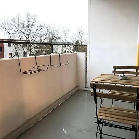 Apartament Lime Homes: Kueche, Balkon, Netflix