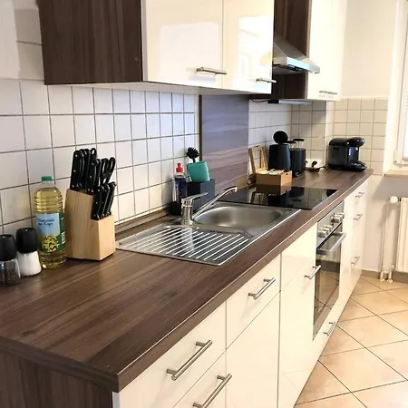 Lime Homes: Kueche, Balkon, Netflix Apartment *